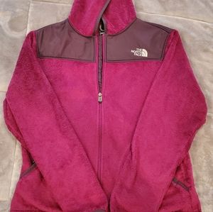 The North Face Women's Osito Jacket. Large